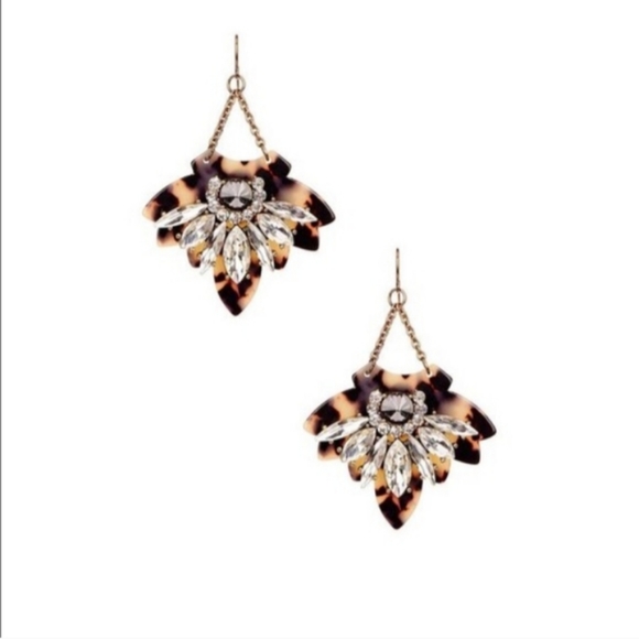 🎀White Tortoise Earrings - Picture 2 of 6